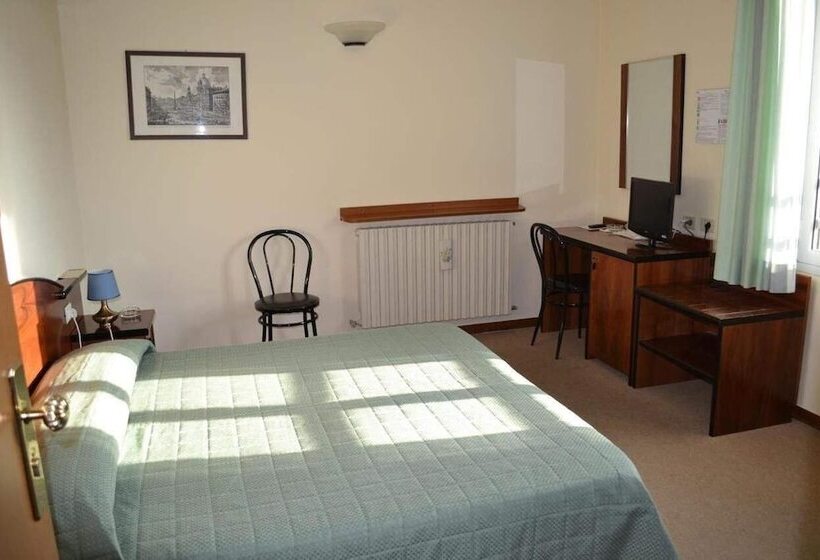 בית מלון כפרי Albergo Elena