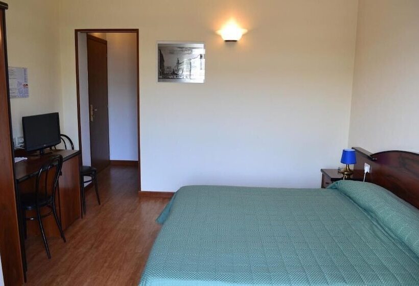 בית מלון כפרי Albergo Elena