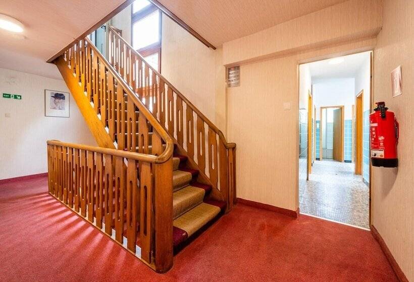 Spacious Holiday Home In The Eifel National Park