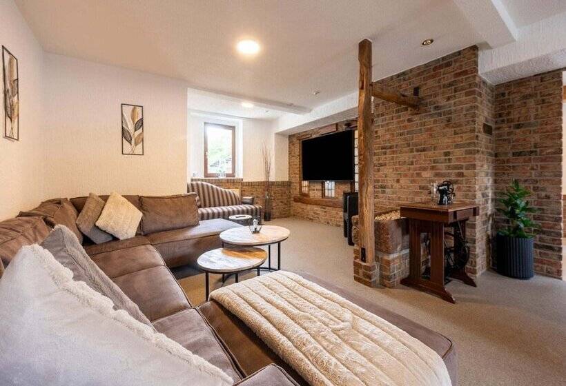 Spacious Holiday Home In The Eifel National Park