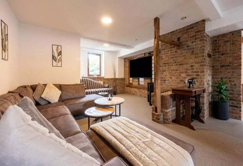 Spacious Holiday Home In The Eifel National Park