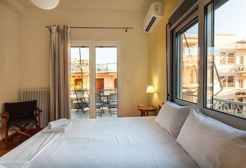 Upscale Modern Escape In The Historic Center