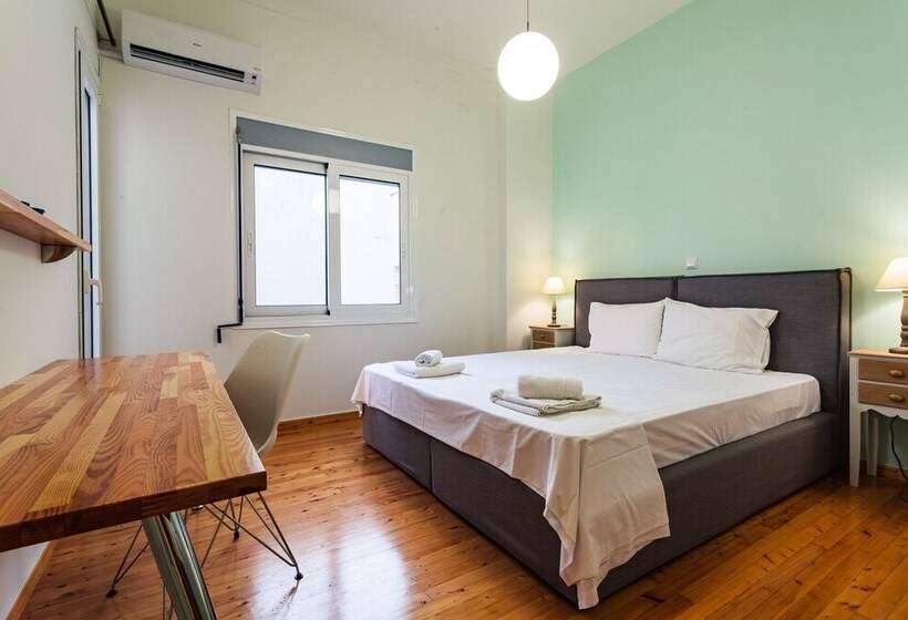 Upscale Modern Escape In The Historic Center