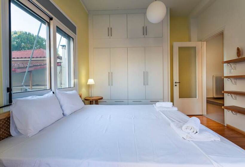 Upscale Modern Escape In The Historic Center