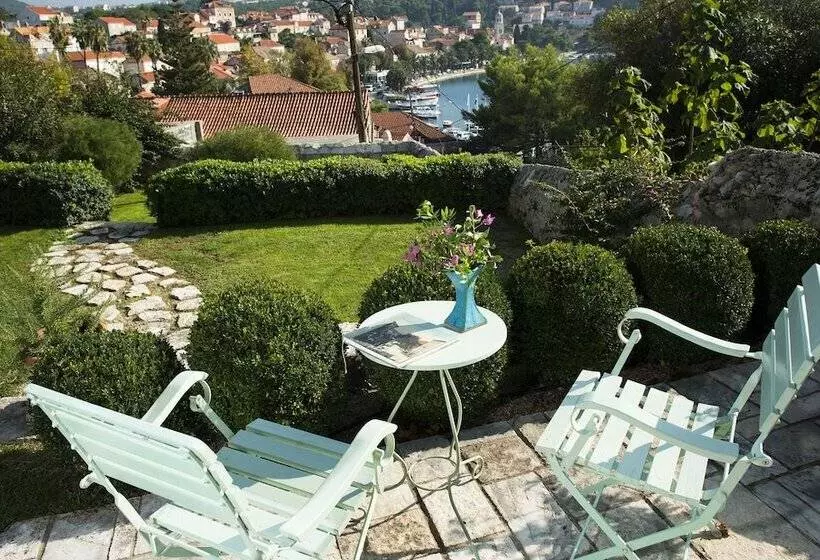 Villa Maslina