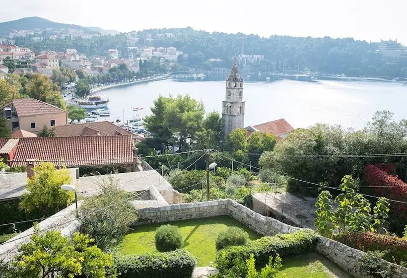 Villa Maslina