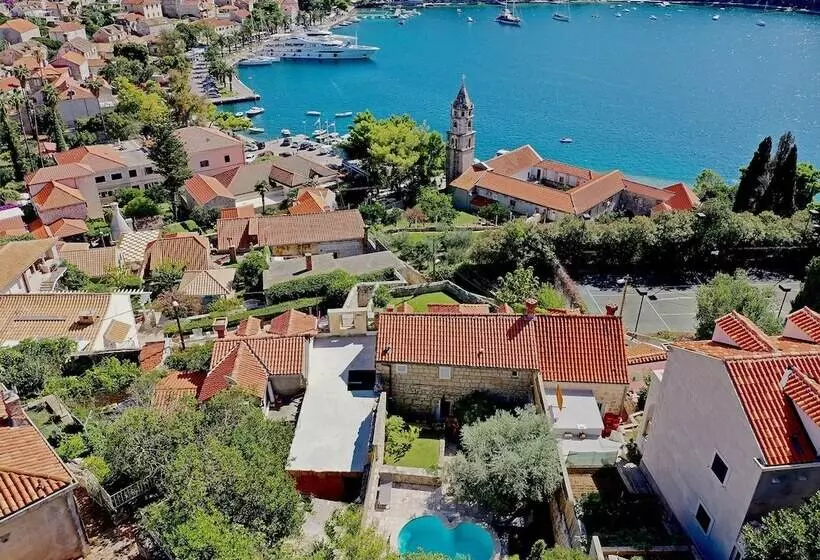 Villa Maslina