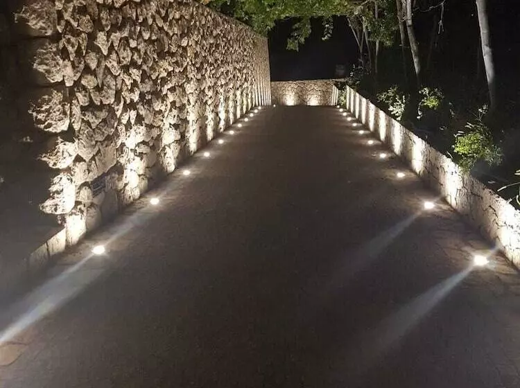 Aamiaismajoitus (B&B) Villa Prota