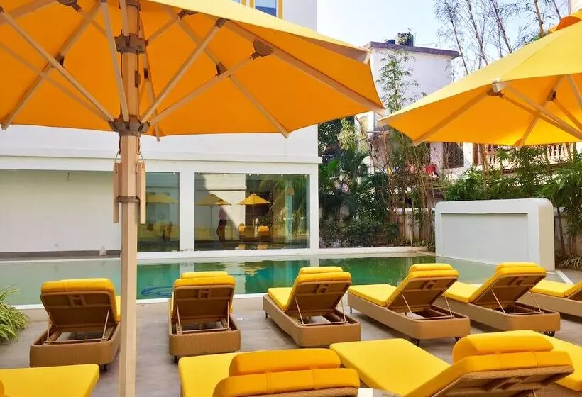 Hotelli Bloomrooms @ Calangute