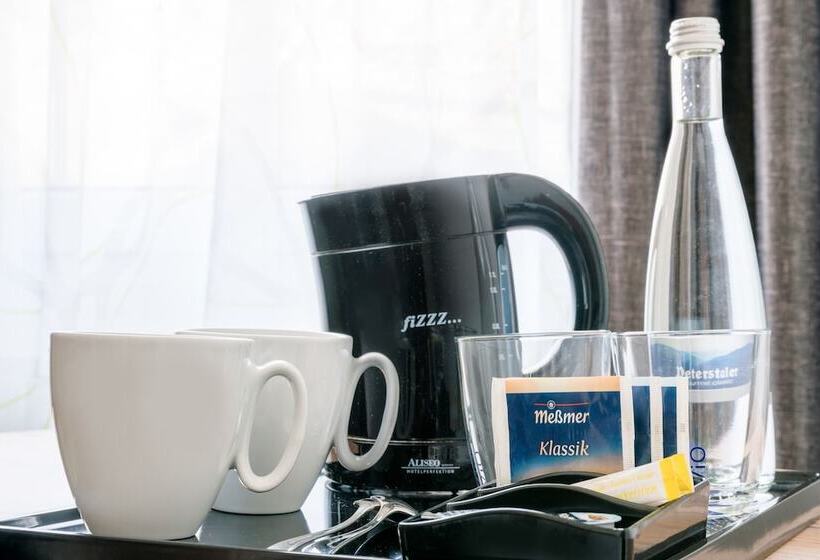 Отель Café Adler