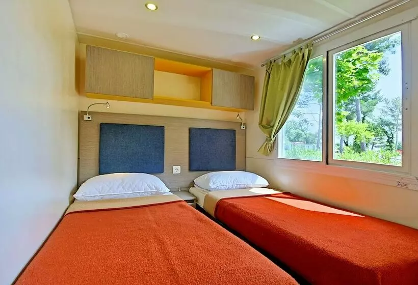 ホテル Camping Adria Mobile Homes In Brioni