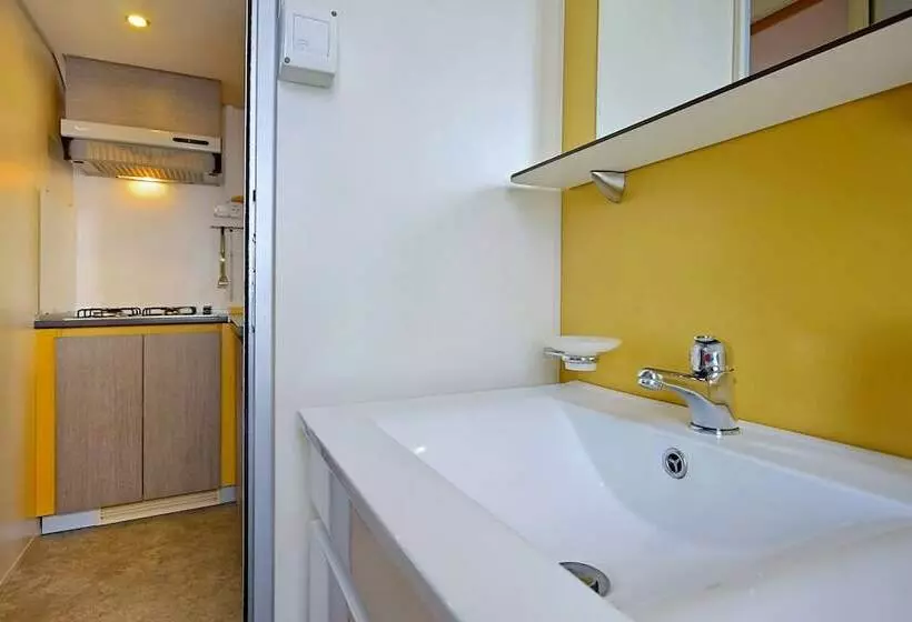 ホテル Camping Adria Mobile Homes In Brioni