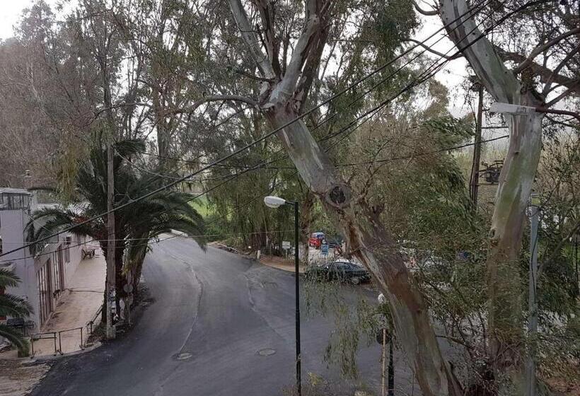 בית מלון כפרי Drosia