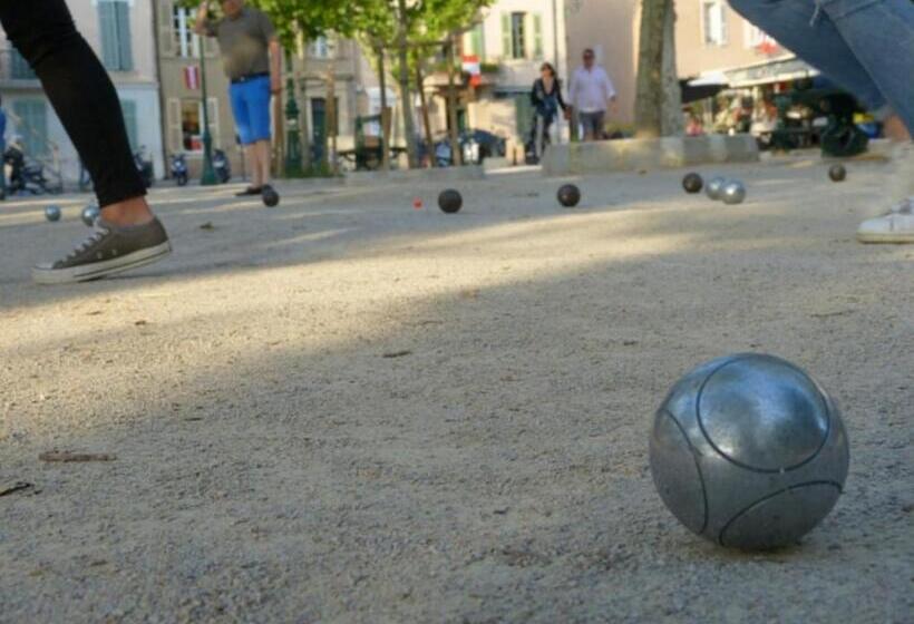 Le Mouton à 5 Pattes Aubagnecassisaix En Provence