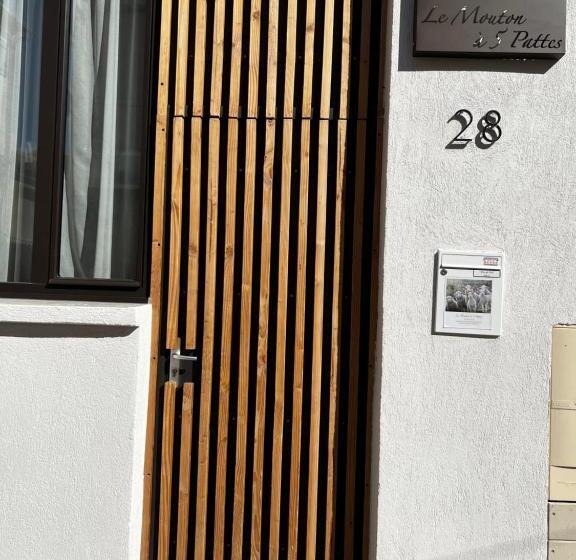 Le Mouton à 5 Pattes Aubagnecassisaix En Provence