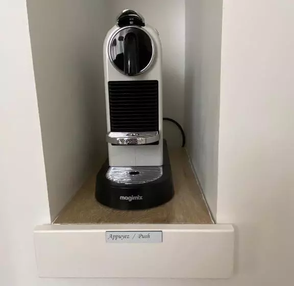 Le Mouton à 5 Pattes Aubagnecassisaix En Provence