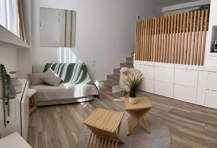 Le Mouton à 5 Pattes Aubagnecassisaix En Provence