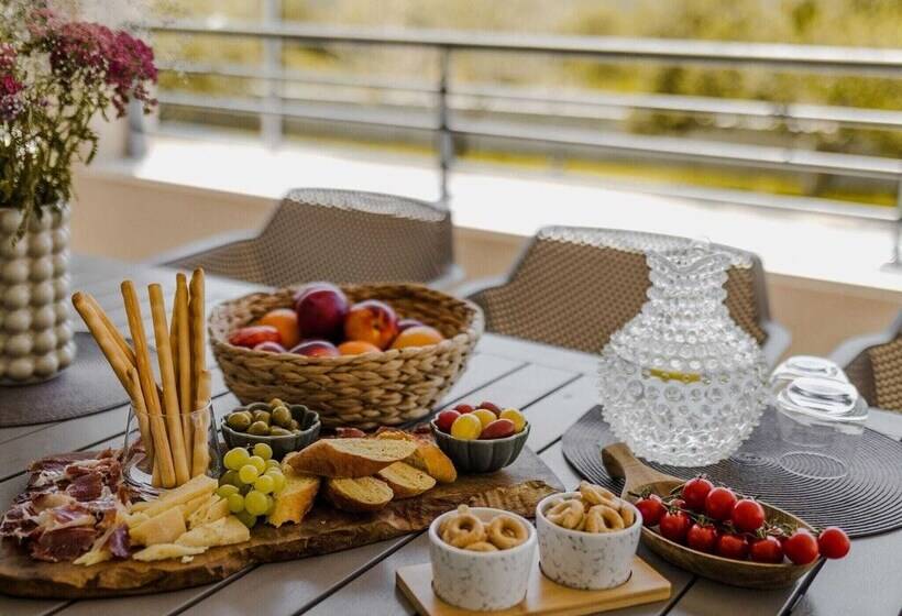 Lovely Villa In Debeljak With Heated Private Pool