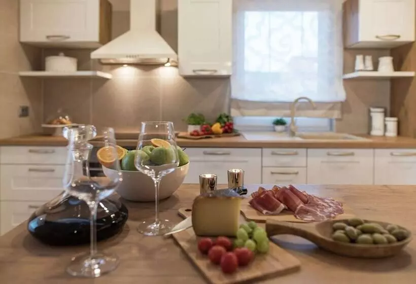 Lovely Villa In Debeljak With Heated Private Pool