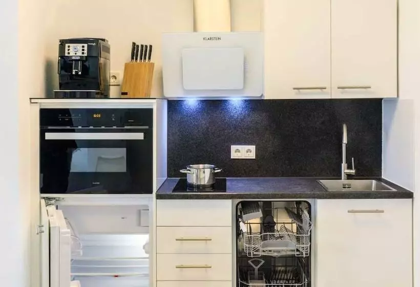 Modern Apartment In City Center