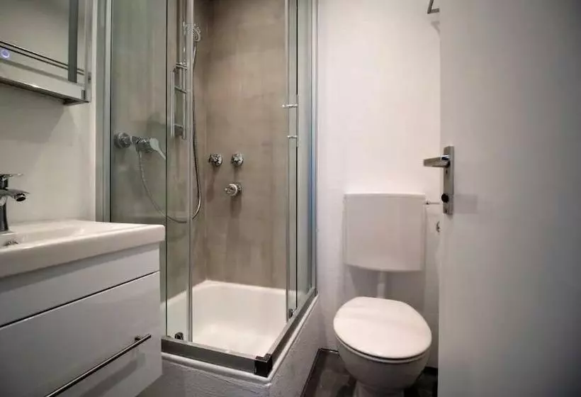 Modern Apartment In City Center