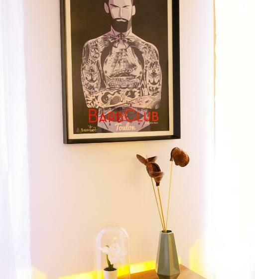 2 Pièces Avec Patio Dans Le Centre De Toulon