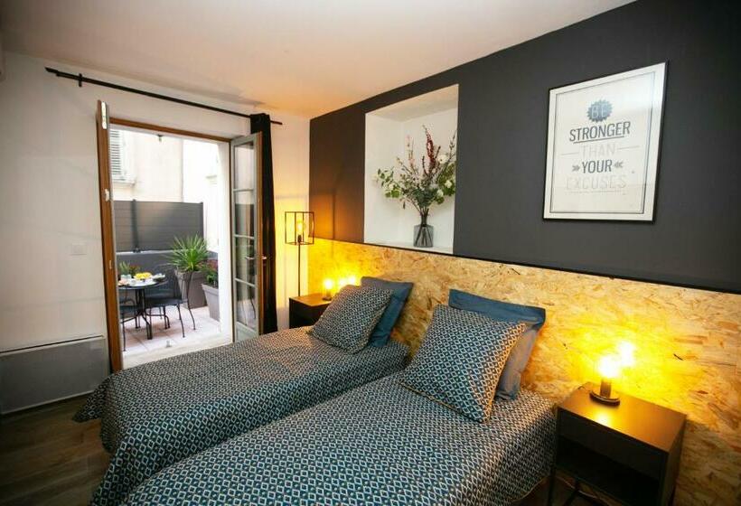 2 Pièces Avec Patio Dans Le Centre De Toulon