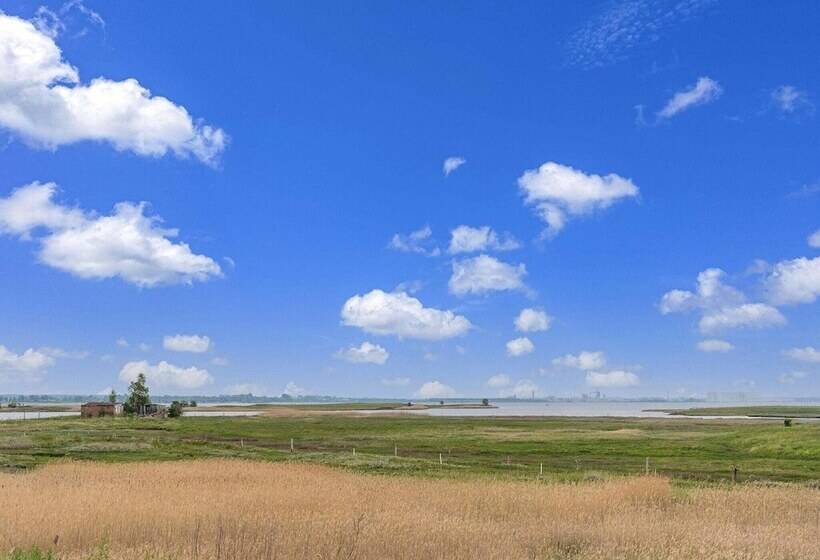 Snug Bungalow In Insel Poel Germany Near Beach