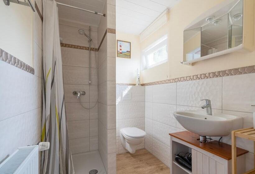 Snug Bungalow In Insel Poel Germany Near Beach