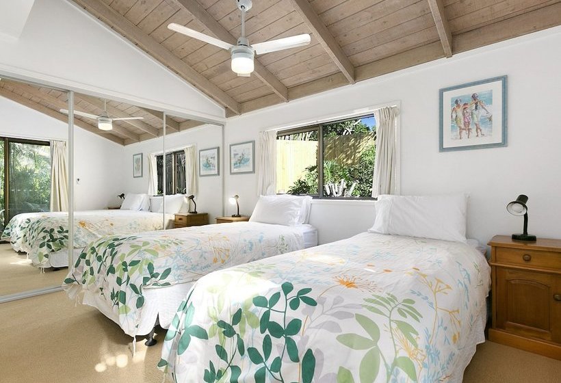 Sunshine Beach Serenity And Pet Friendly ! 9 Seaview Terrace, Sunshine Beach, Qld 4567