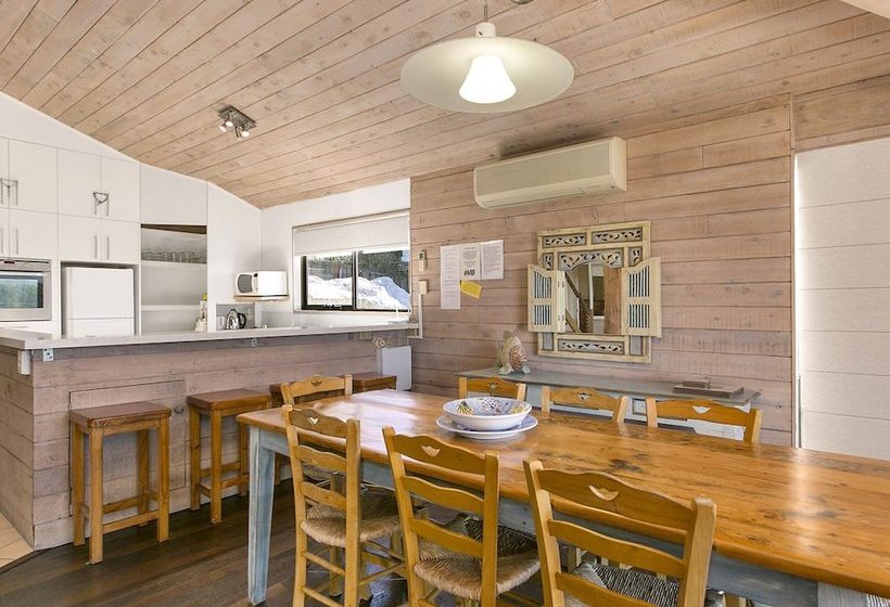 Sunshine Beach Serenity And Pet Friendly ! 9 Seaview Terrace, Sunshine Beach, Qld 4567