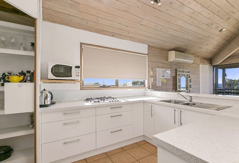 Sunshine Beach Serenity And Pet Friendly ! 9 Seaview Terrace, Sunshine Beach, Qld 4567