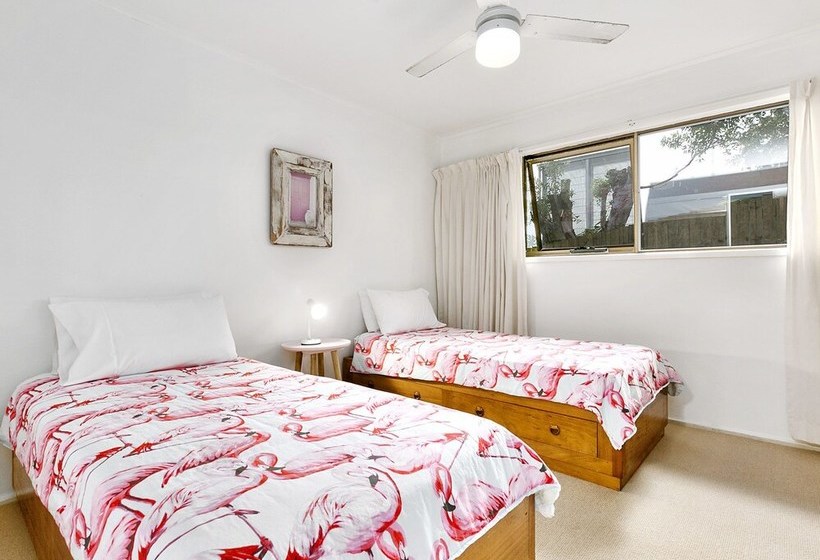 Sunshine Beach Serenity And Pet Friendly ! 9 Seaview Terrace, Sunshine Beach, Qld 4567