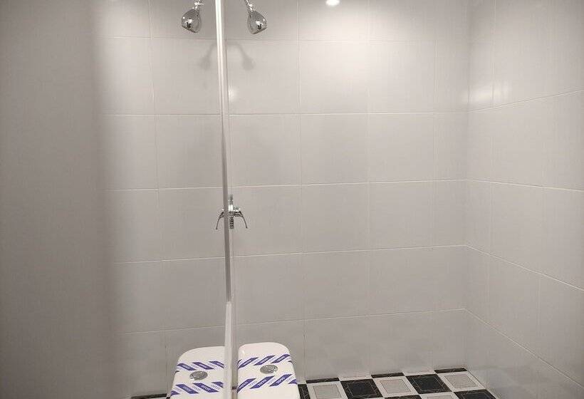 فندق صغير Gapura Hotel By Oyo Rooms