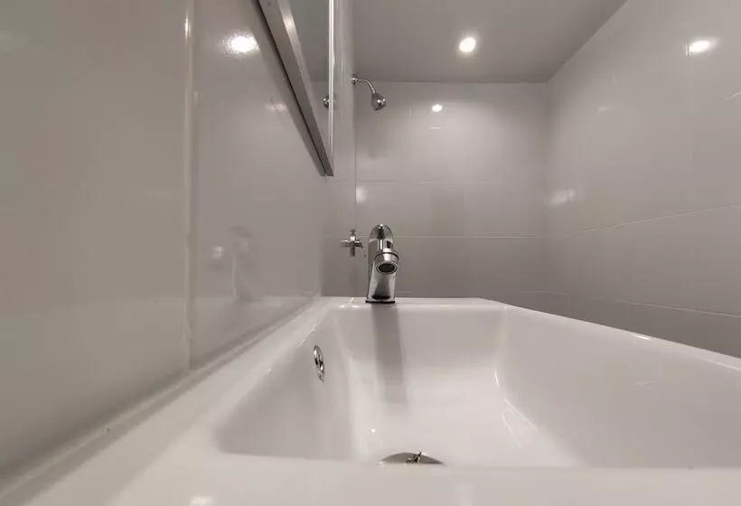 Retkeilymaja Gapura Hotel By Oyo Rooms