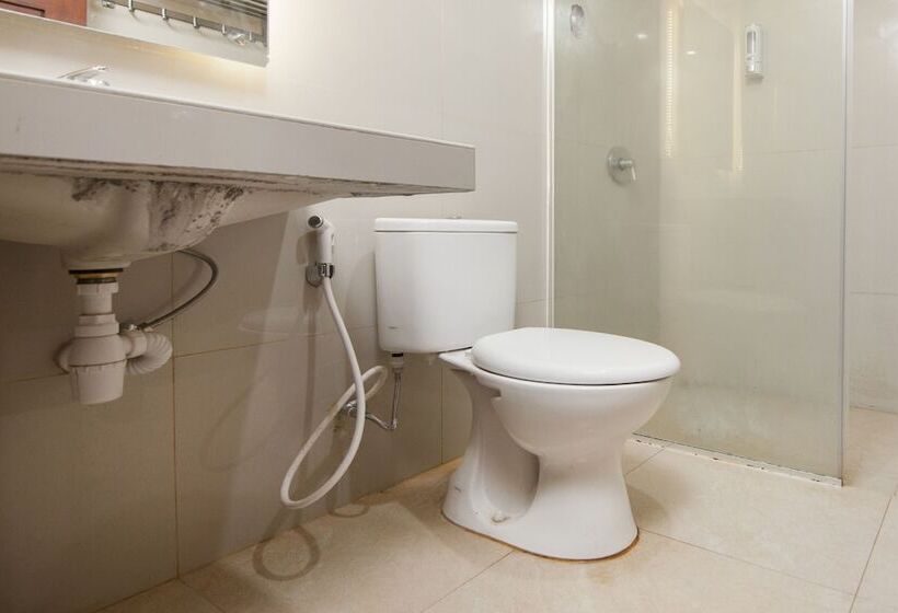 فندق صغير Gapura Hotel By Oyo Rooms