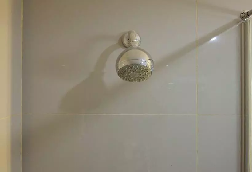 Retkeilymaja Gapura Hotel By Oyo Rooms