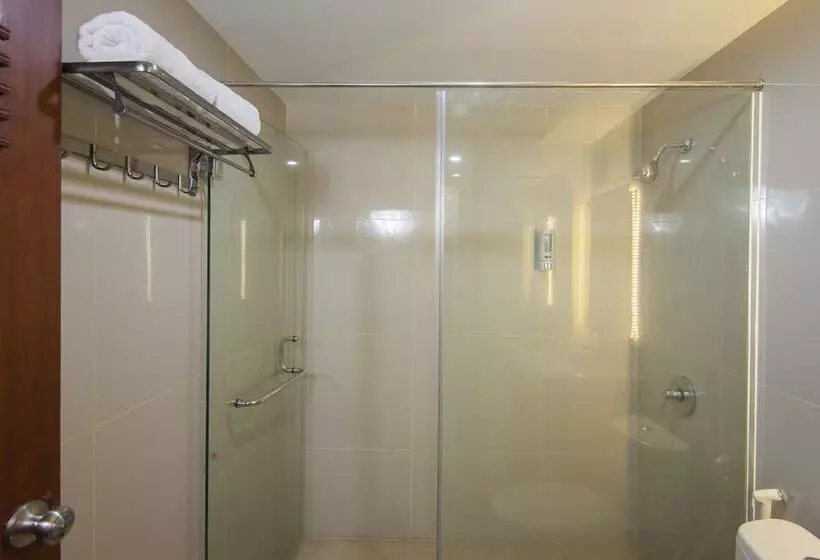 Retkeilymaja Gapura Hotel By Oyo Rooms