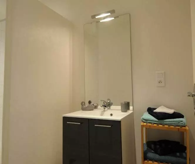 L Eutopia Au Cœur De Chablis, Parking Gratuit