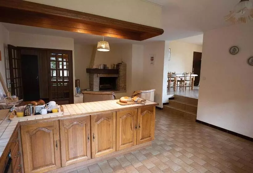 Aamiaismajoitus (B&B) Le Roucadel