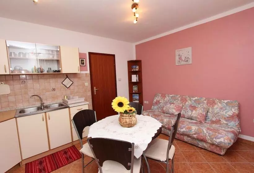 Guests House Sanja