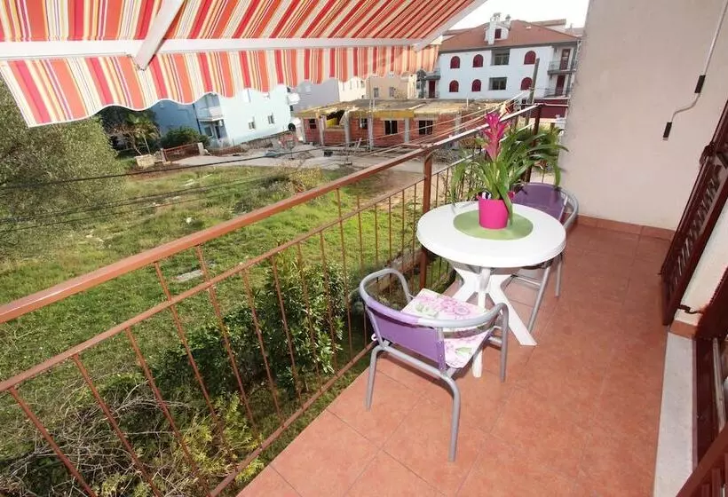 Guests House Sanja