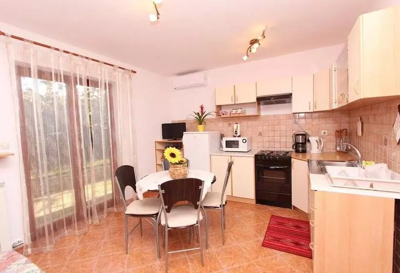 Guests House Sanja