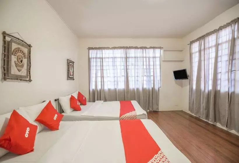 Hotelli Oyo 588 Sunrock Resort
