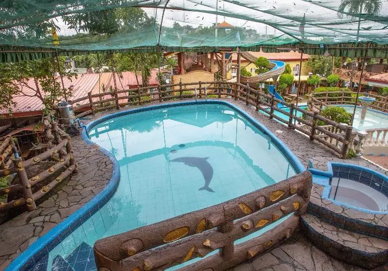 Hotelli Oyo 588 Sunrock Resort