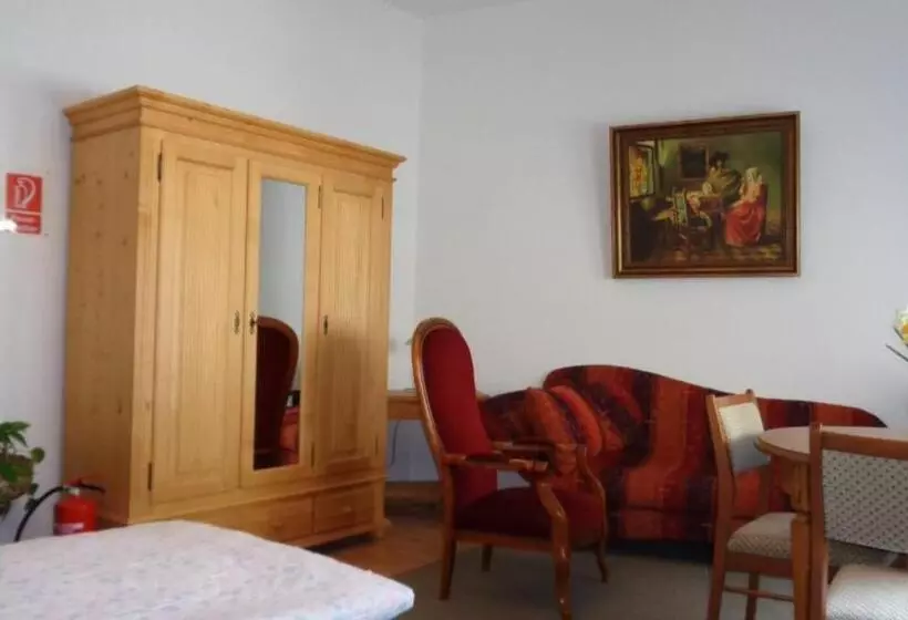 Pension Hans Rastatt   Baden Baden