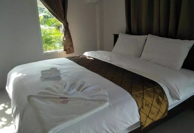 هتل Oyo 767 Pang Chompu Resort