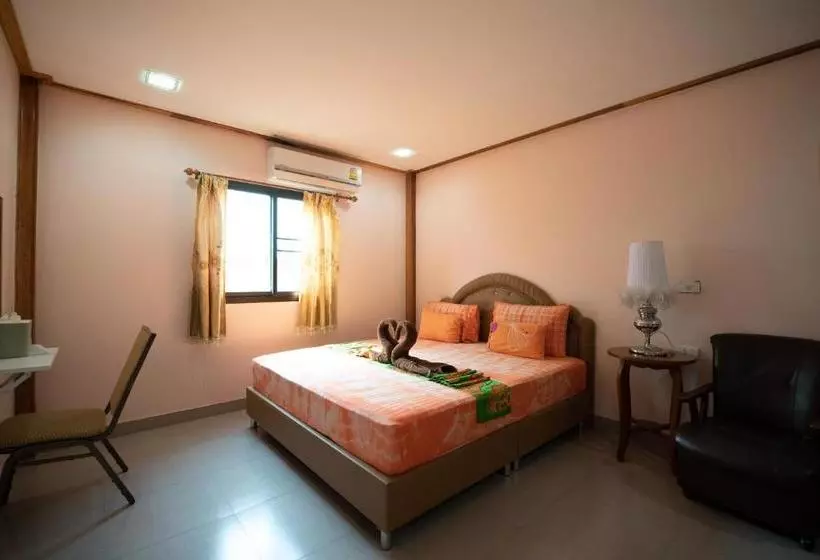 ホテル Oyo 810 Morakot Resort
