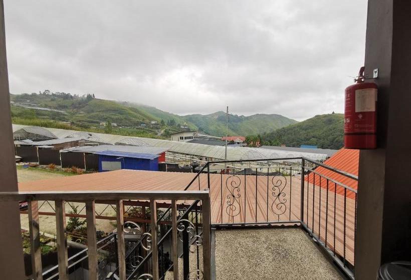 هتل Spot On 89963 Sinurambi Homestay 2