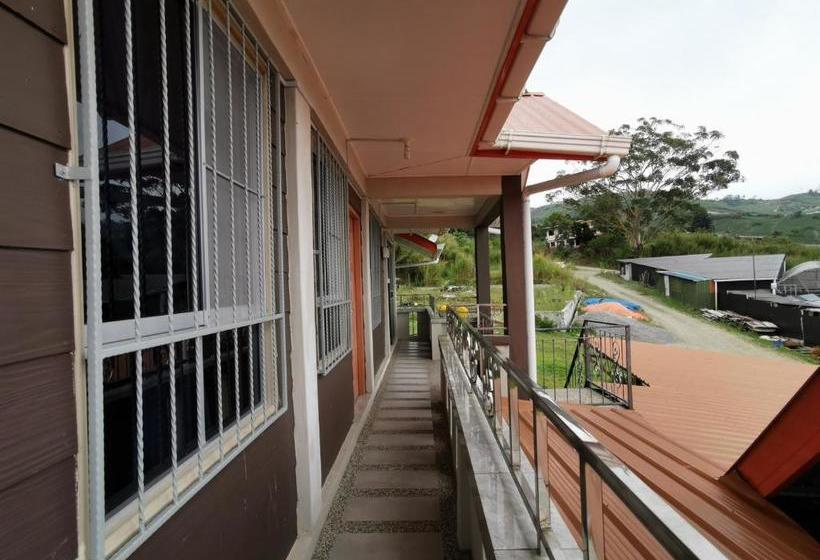 هتل Spot On 89963 Sinurambi Homestay 2